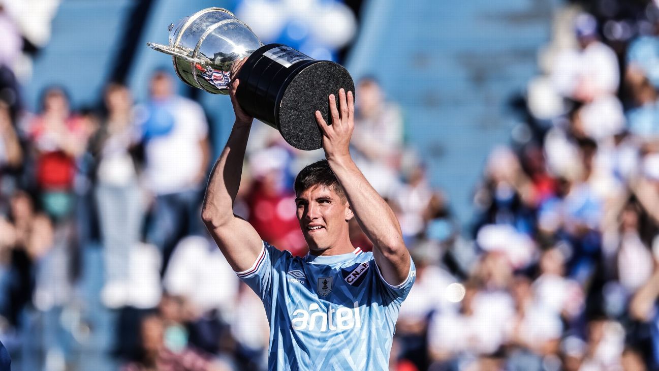 Felipe Carballo obtuvo el premio de mejor jugador del Campeonato Uruguayo  2022 - AUF