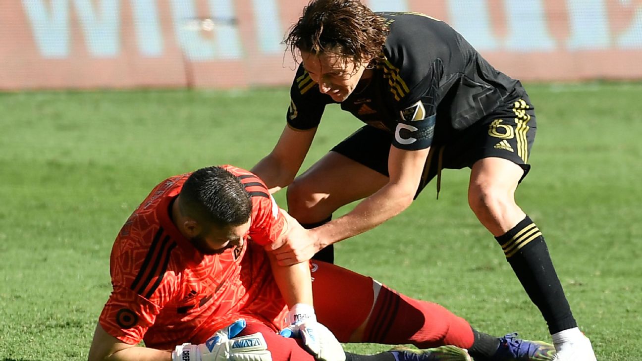LAFC's Crepeau broke leg on red-card challenge