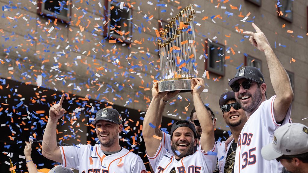 Not every team cheats…. But the Astros sure did Cause they're the players  who brought them a parade - MLB Reddit speculates why Houston Astros fans  celebrate tainted players