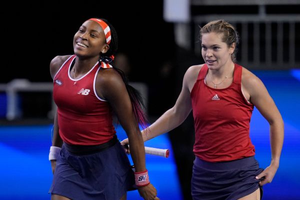 Doubles win sends U.S. past Poland at BJK Cup
