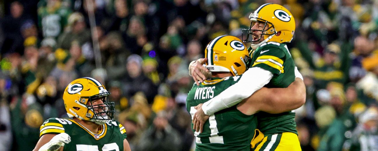 Follow live: Packers look to break their losing stream at home as they take on the Cowboys