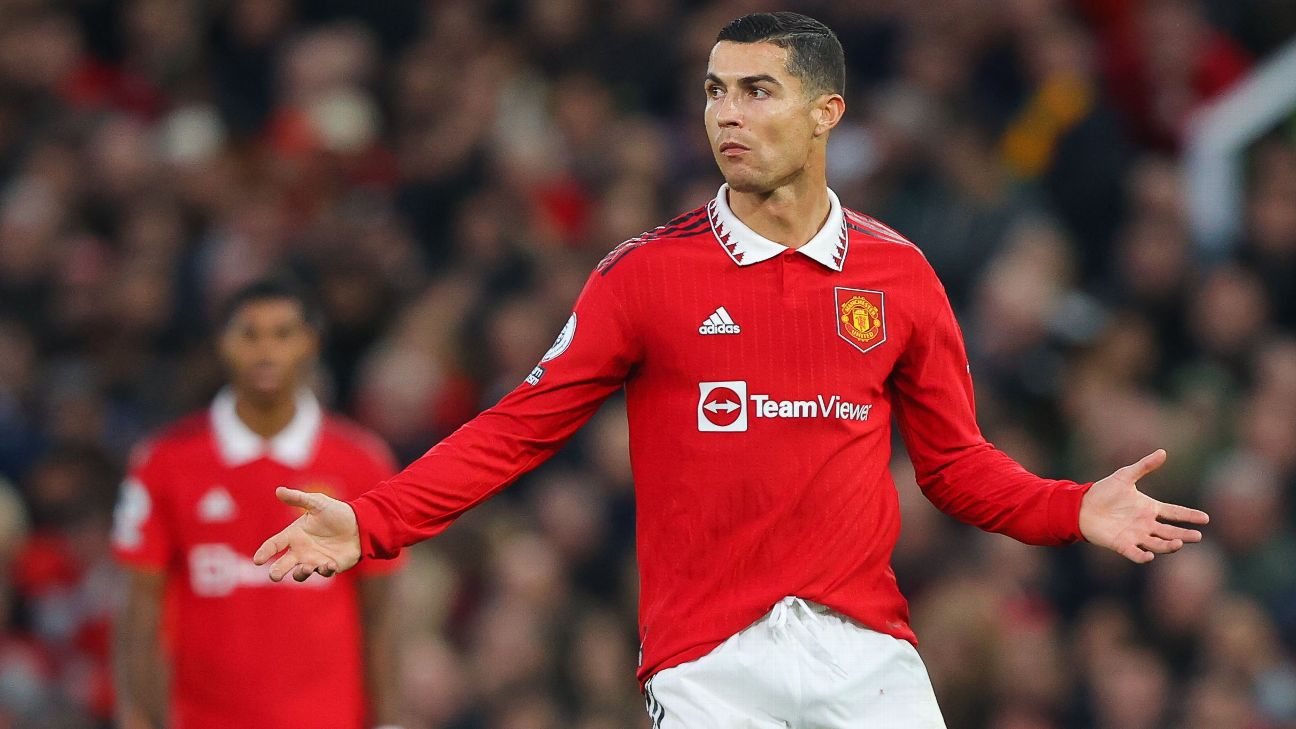 Ronaldo's Manchester United Jersey Sales Top Messi's PSG Kit