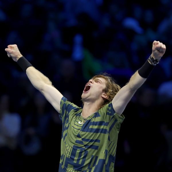 Rublev rallies past Tsitsipas, reaches ATP semis