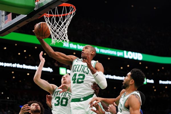 Horford sticks with Celts for stability, title chance