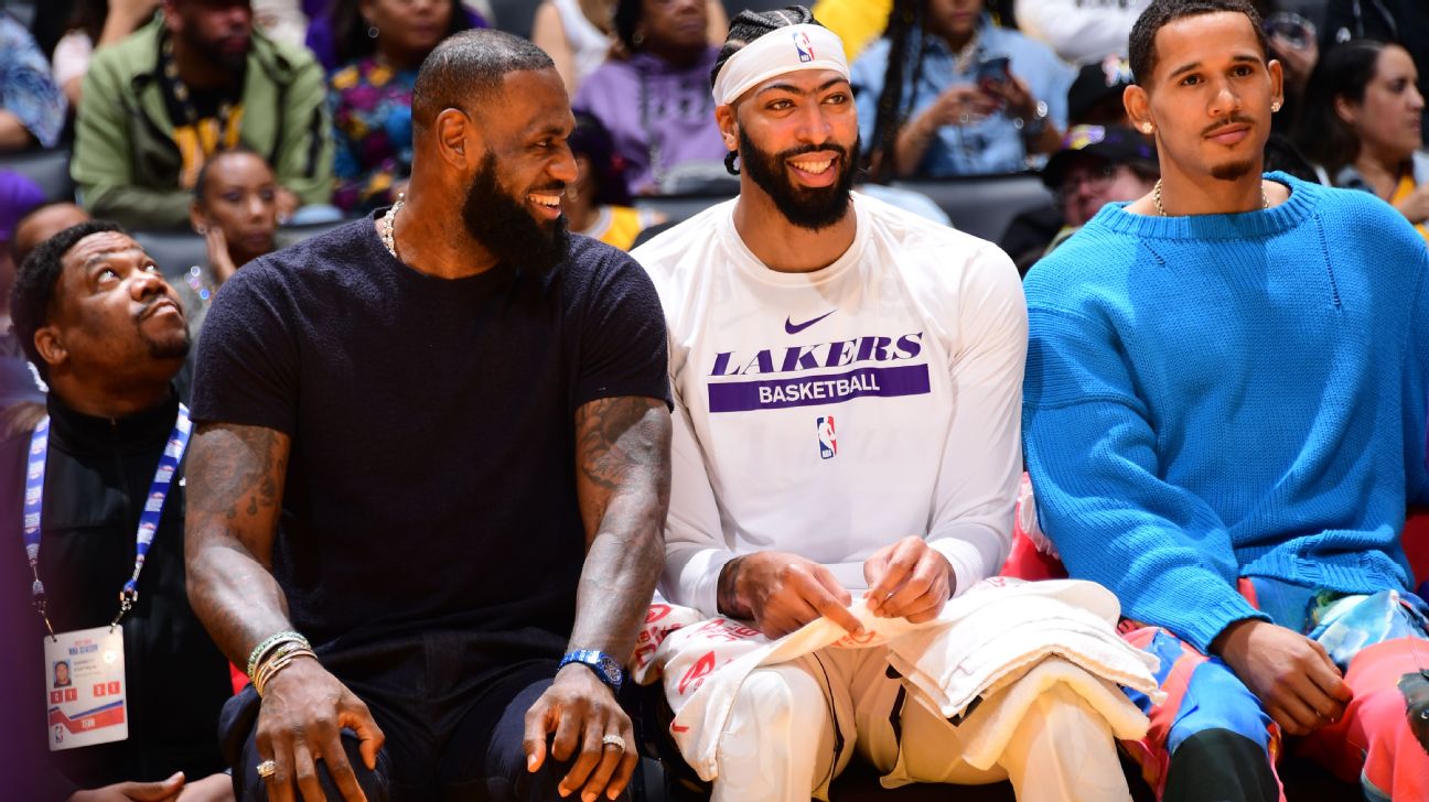 Anthony Davis, looking to fill 'void,' scores 30 again as Lakers win 3rd  straight - ABC7 Los Angeles