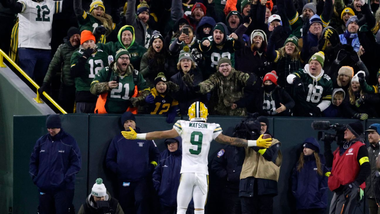 Packers: Jordan Love 'building confidence' with Romeo Doubs