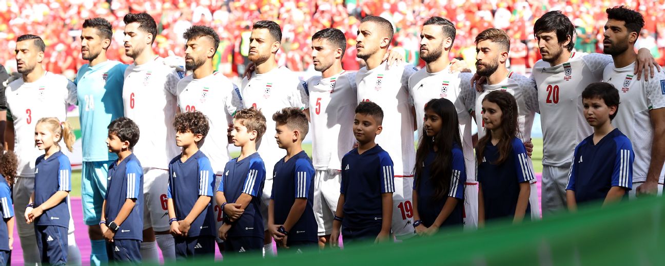 Lado B da Copa - Entre o campo e a guerra: a resistência do futebol iraniano  - ESPN