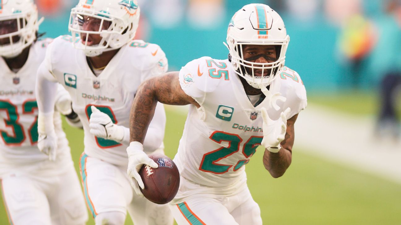 Schad: Time to recognize, celebrate Xavien Howard's Dolphins greatness