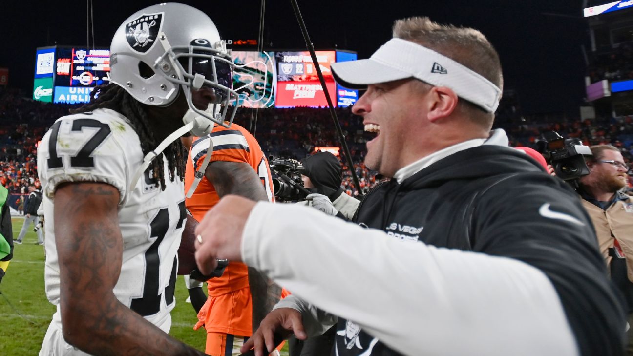 Coach: Adams earned right to vent on Raiders