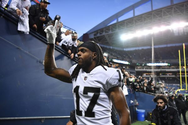 Assault charge against Raiders' Adams dropped