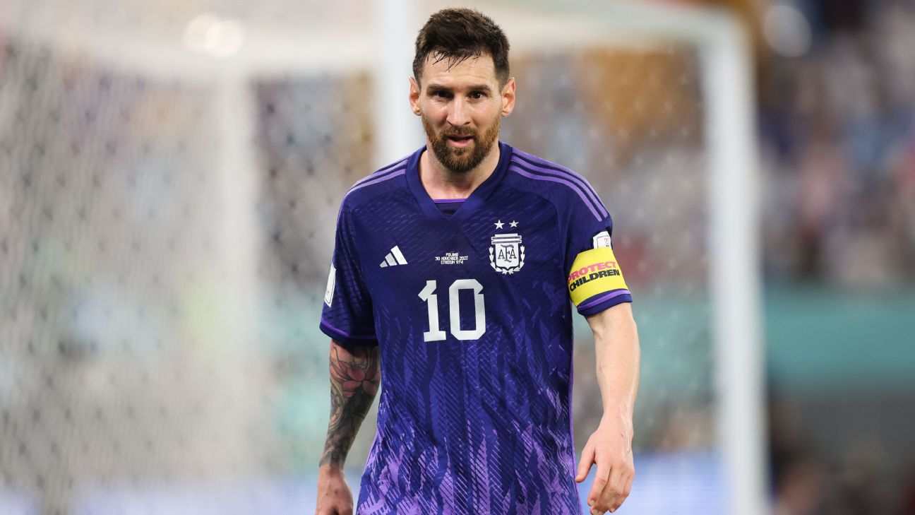 Argentina's Messi annoyed by miss despite World Cup group win - ESPN