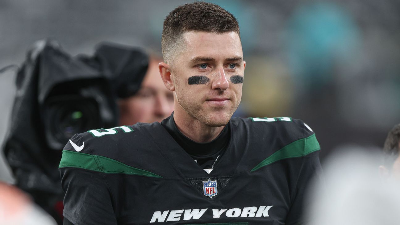 Jets promote Mike White, demote Joe Flacco in quarterback twist