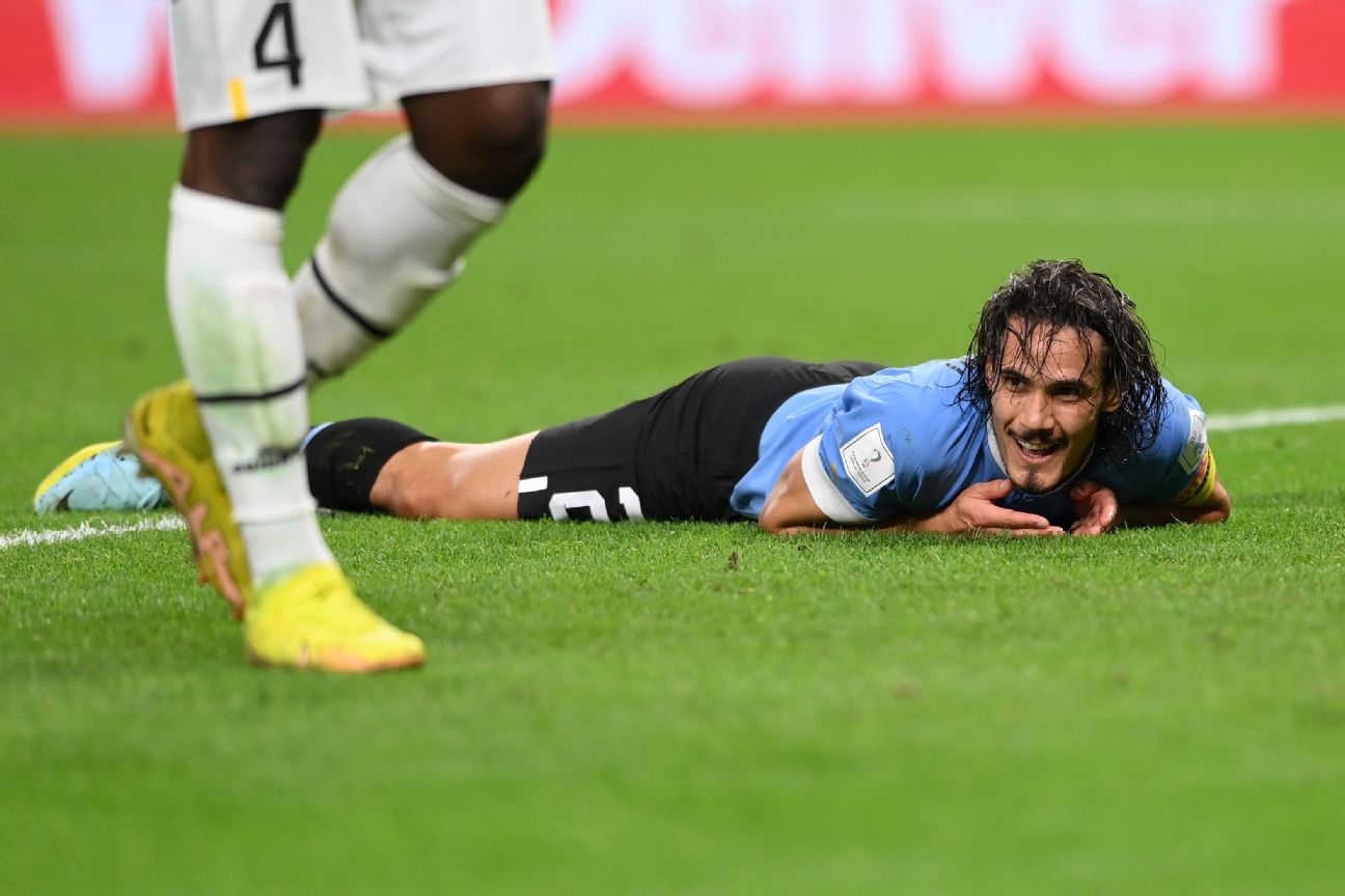 Uruguay beats Ghana 2-0 at World Cup but both teams out