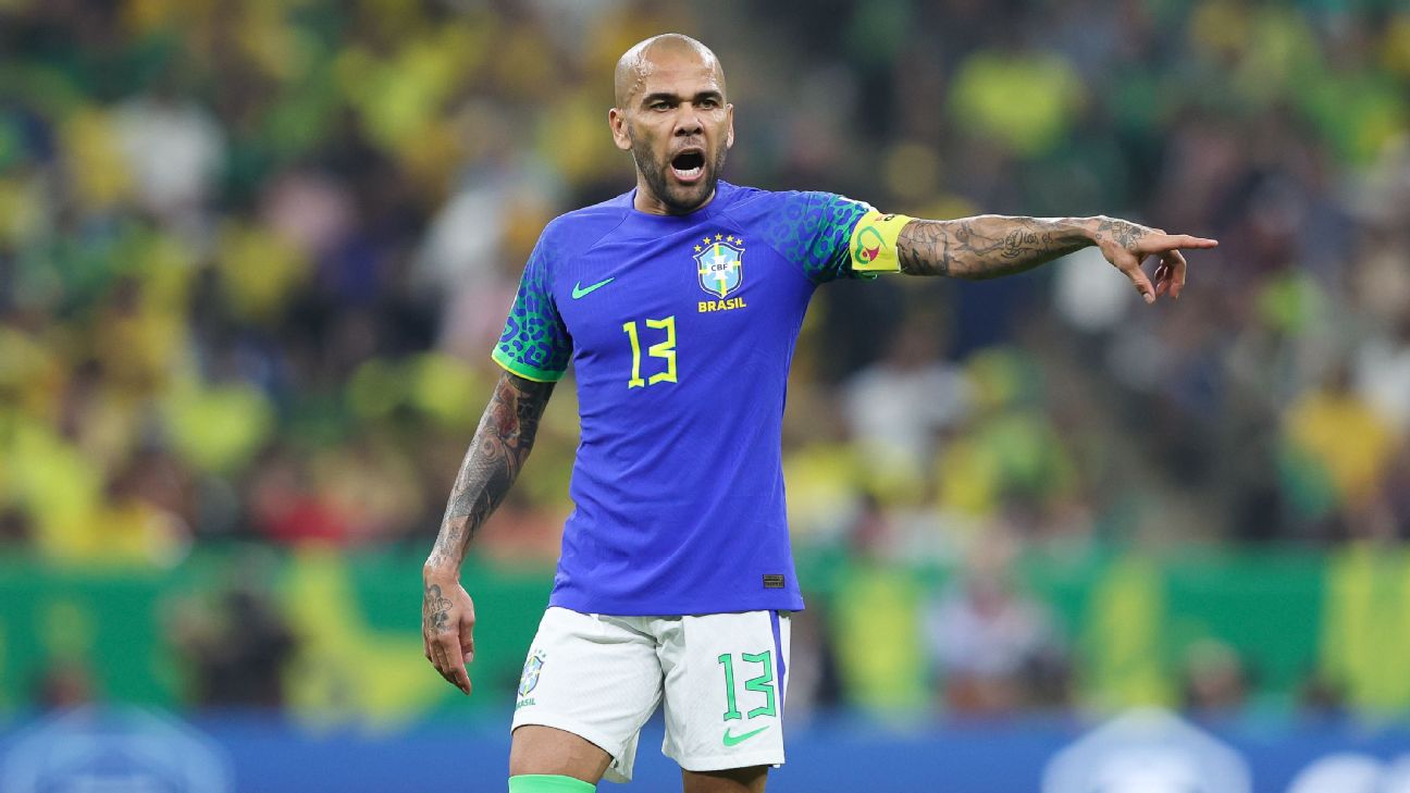 Alves: Loss a 'warning signal' for injury-hit Brazil