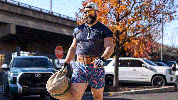 Jason Kelce channels '50 First Dates,' Jets fly together and more notable NFL Week 13 arrivals