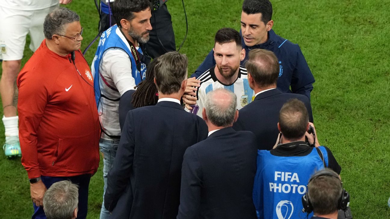 Messi: Van Gaal 'disrespected' me before QF win