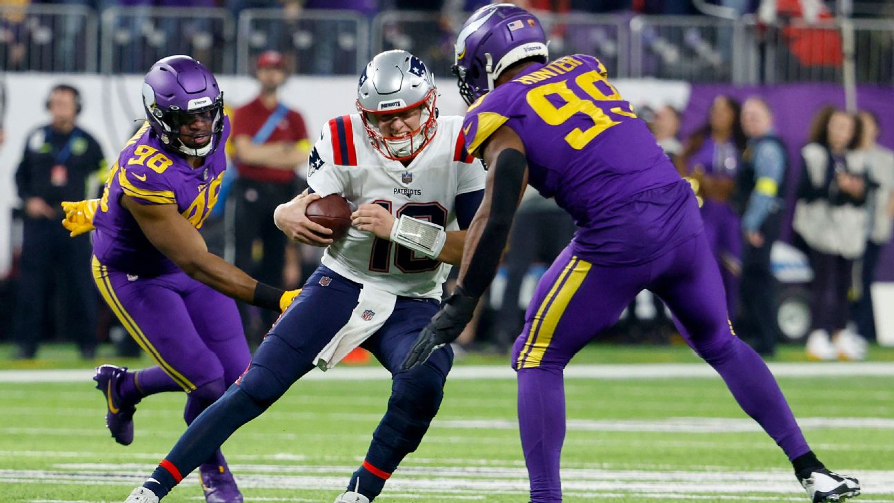 Patriots at Cardinals spread and picks for Monday Night Football - Blogging  The Boys