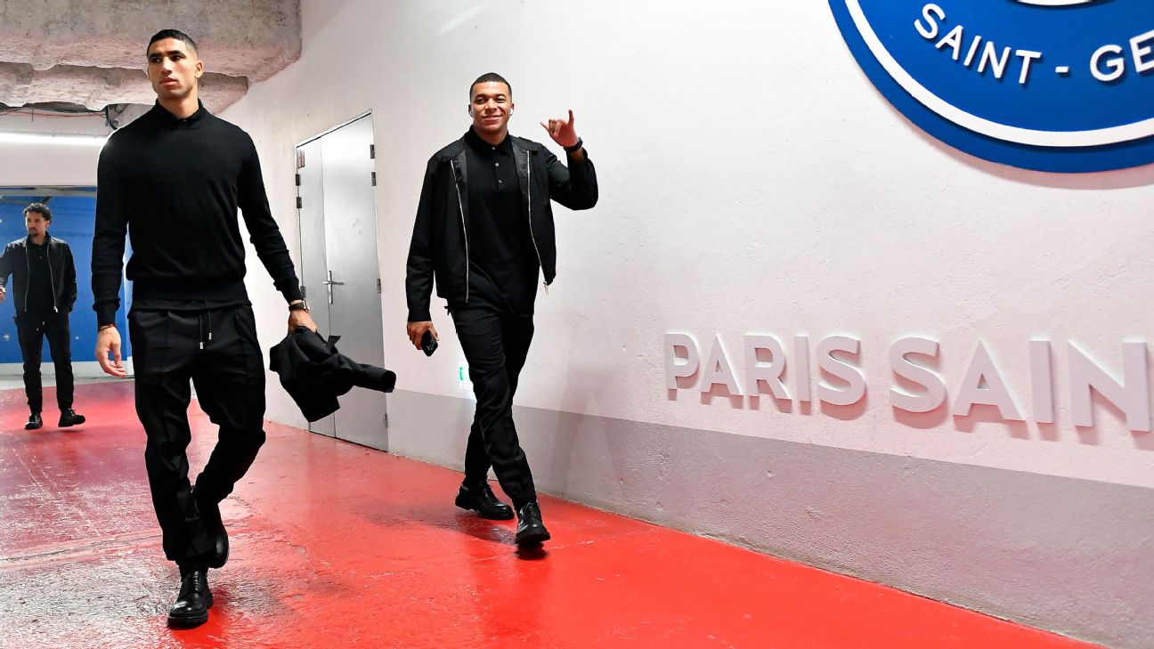 Mbappé veste camisa de Hakimi após vitória sobre o Marrocos, GQ