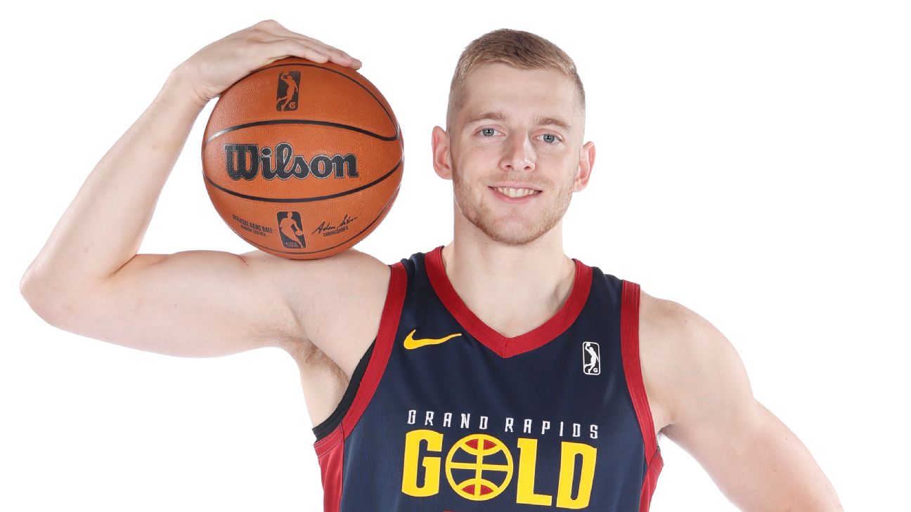 Jack White transferred back to the G-League : r/denvernuggets
