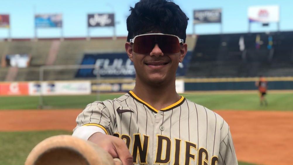 Fuentes: Padres firmarán catcher venezolano Ethan Salas por $ millones