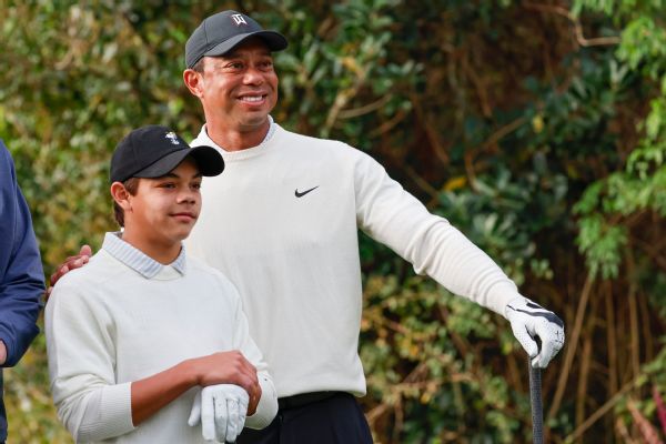 Tiger Woods mengatakan bermain dengan putra mengalahkan membiarkan kaki sembuh