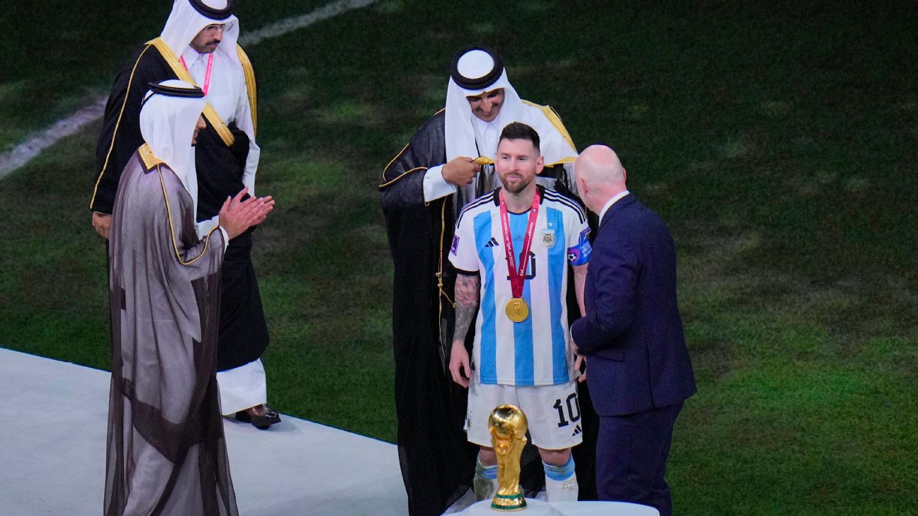 Drake bet $1 million on Argentina to win the World Cup—but lost it all in  two minutes