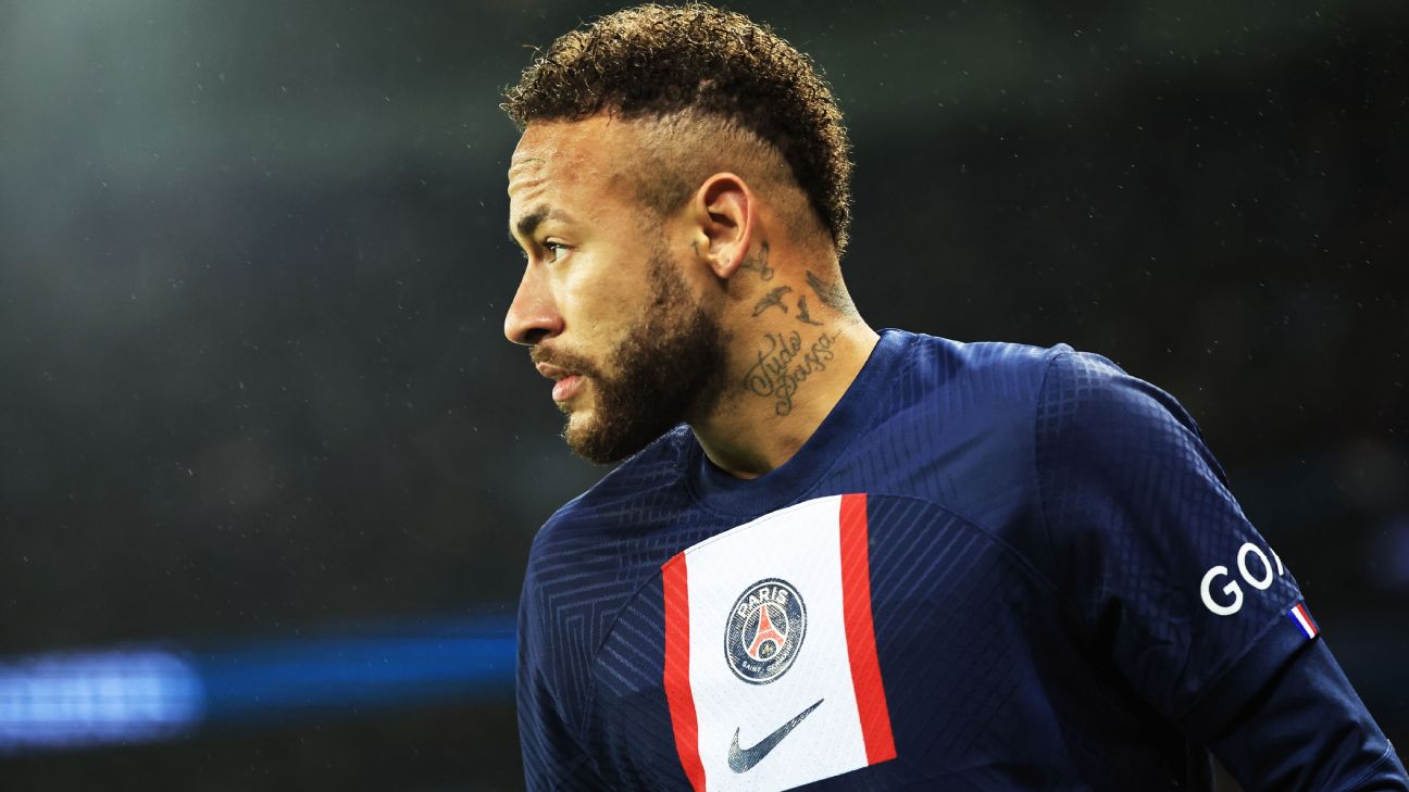 Neymar é suspenso por dois jogos após expulsão polêmica contra o