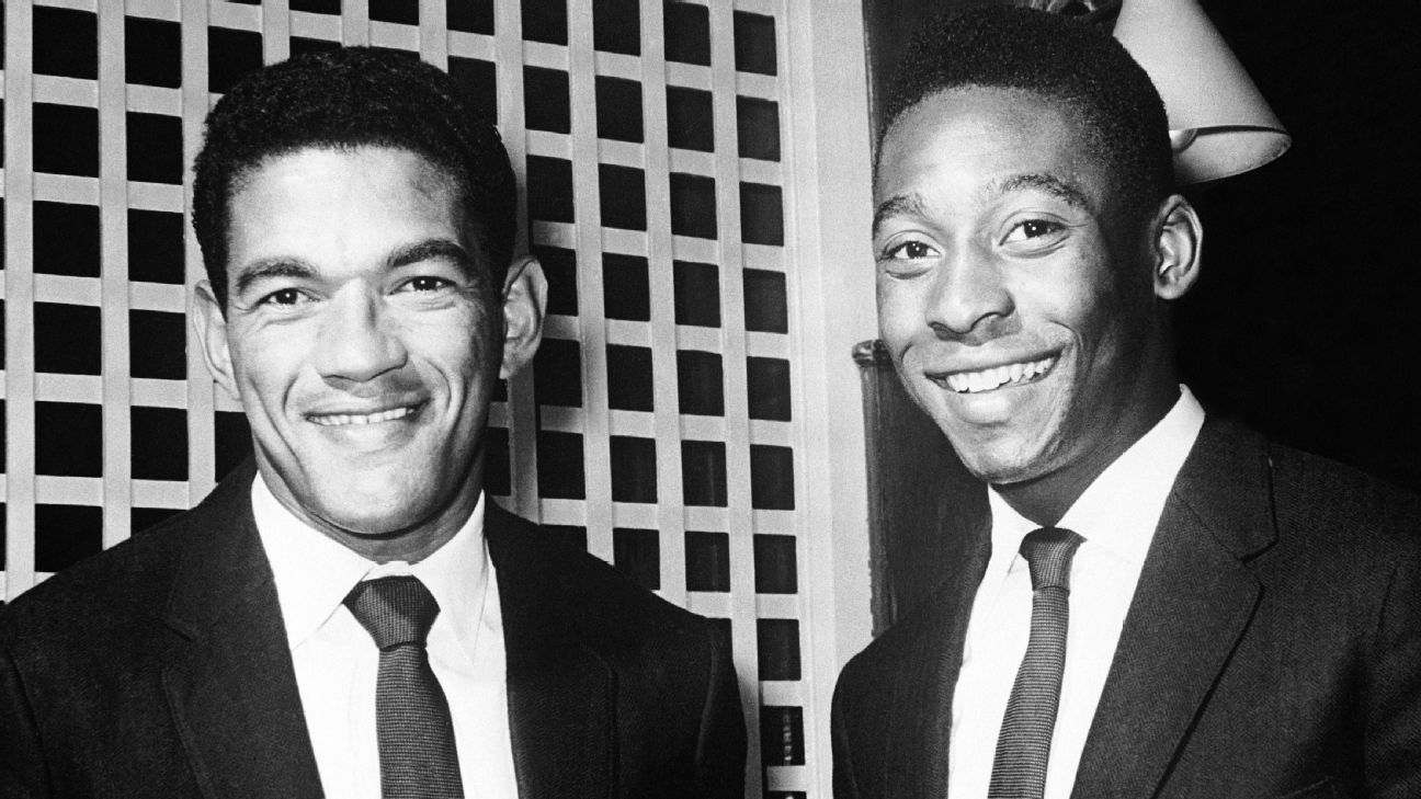 Pele’s top teammates, from Garrincha to Santos’ ‘Dream Attack’ | The ...