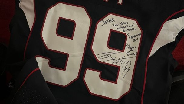 Rookie Asks Watt For Jersey After Getting Wisdom Teeth Out