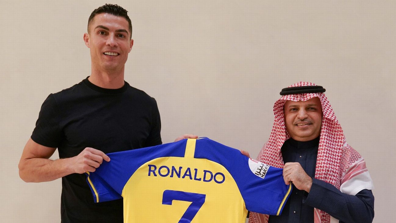 Cristiano Ronaldo signs with Saudi club Al-Nassr - ESPN