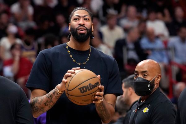 AD details injury, says 'it's healing pretty quickly'