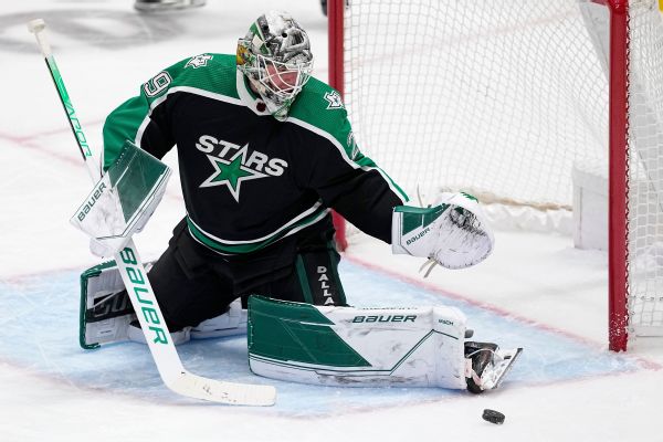 Stars' Oettinger leaves with lower-body injury