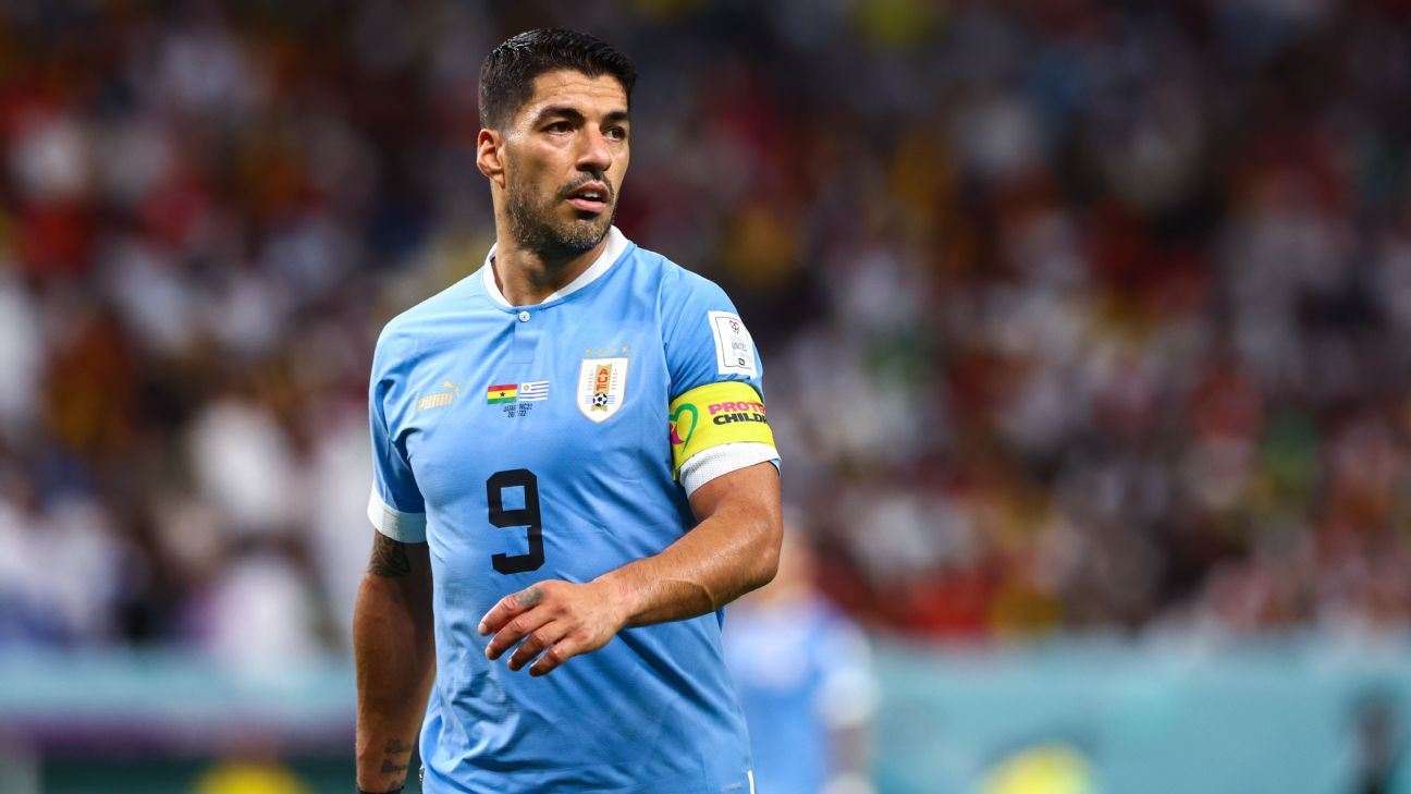 Luis Suarez signs short-term deal to rejoin boyhood club Nacional