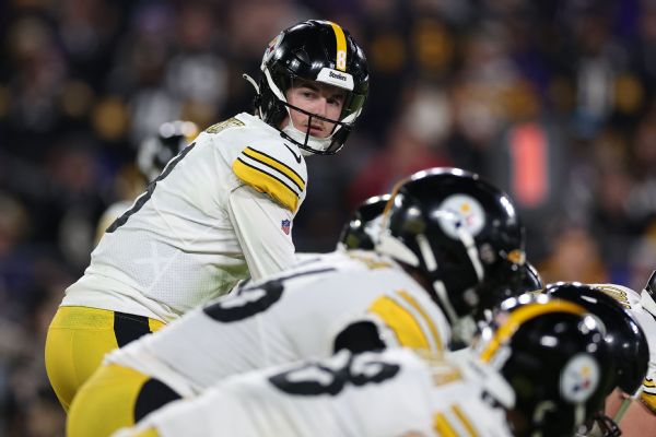 Pickett game-winning drive keeps Steelers slim playoff hopes alive