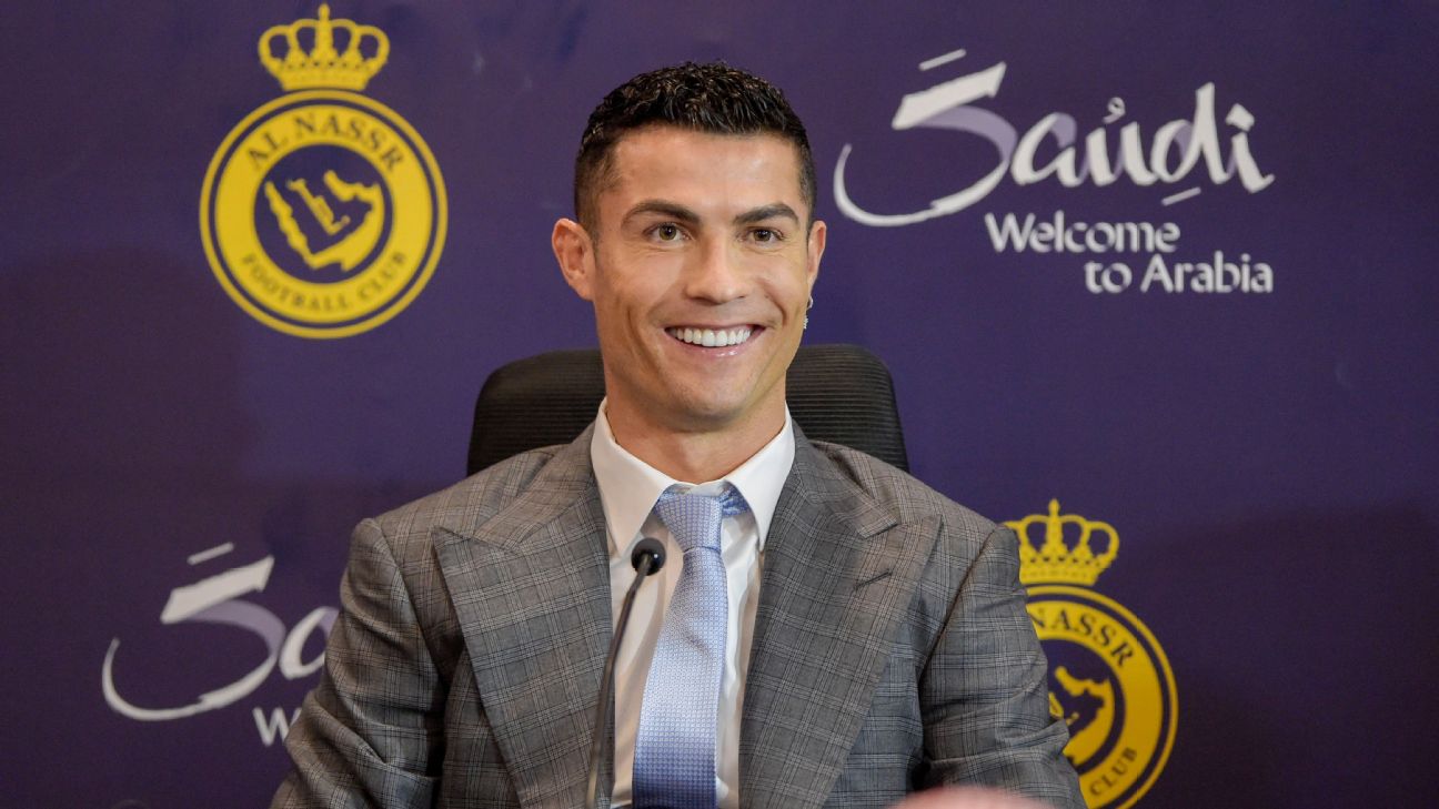 Cristiano Ronaldo diresmikan di klub Liga Pro Saudi Al Nassr