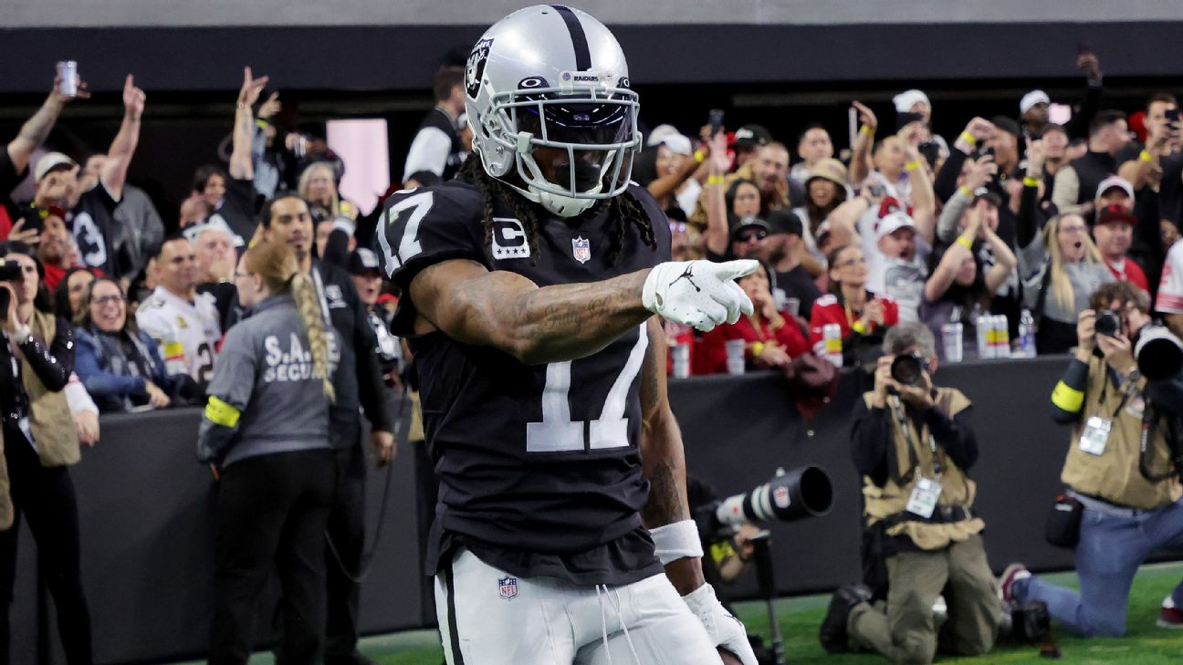 Davante Adams hopes to be kept in loop on Raiders' QB decision ABC7