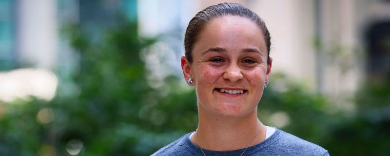 Retired tennis star Barty announces pregnancy