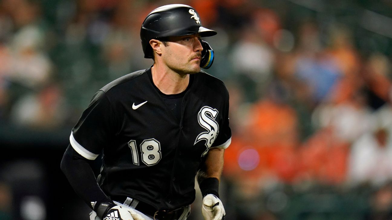 AJ Pollock brings playoff experience to Mariners