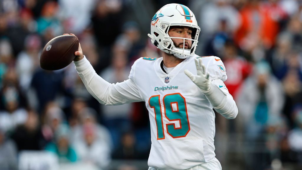 NFL Week 18: Should you take Mike White and the Jets to defeat the Dolphins  in a must-win game?