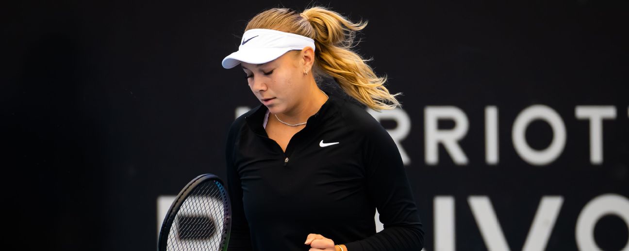 Anisimova wins in first round of Adelaide 2