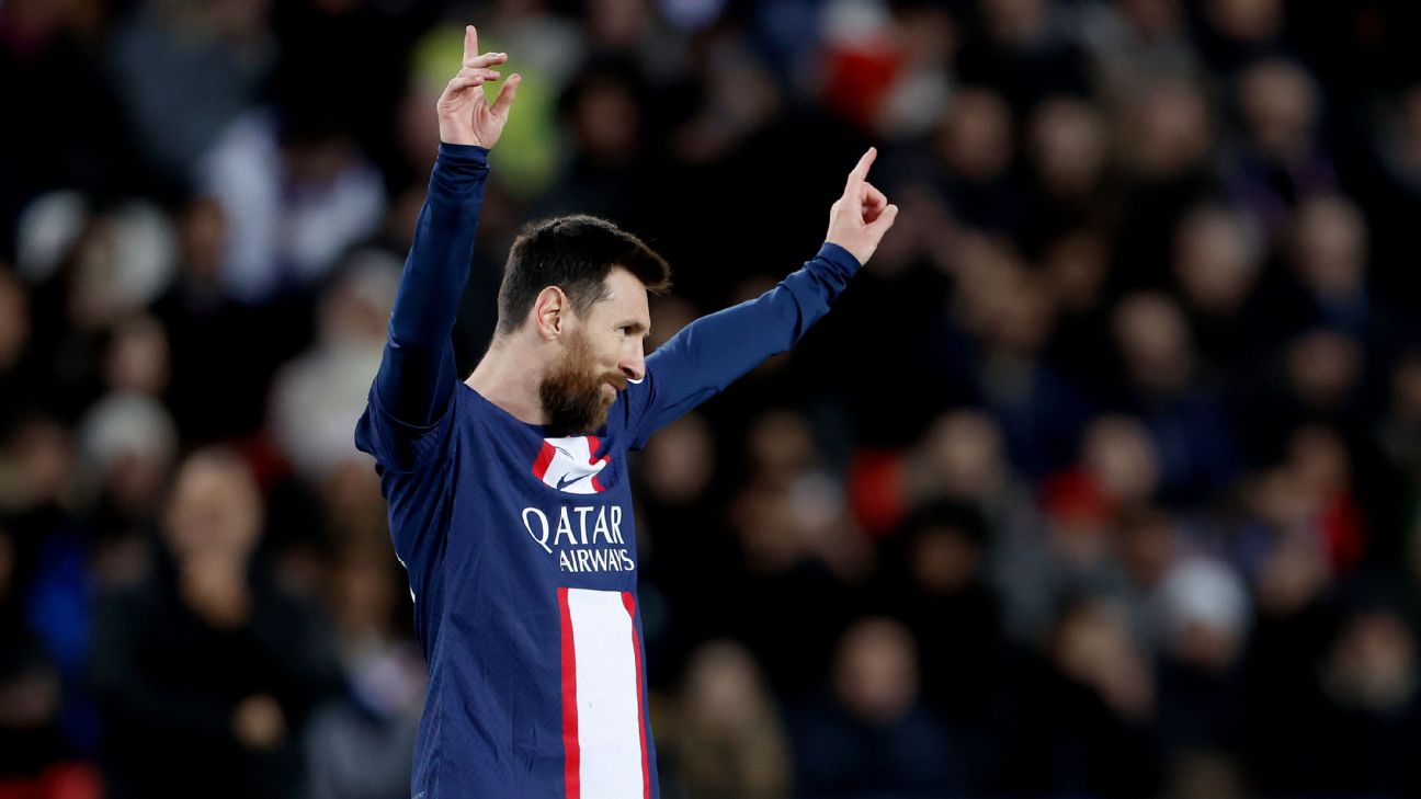 Sources: PSG, Messi step up plans for new deal