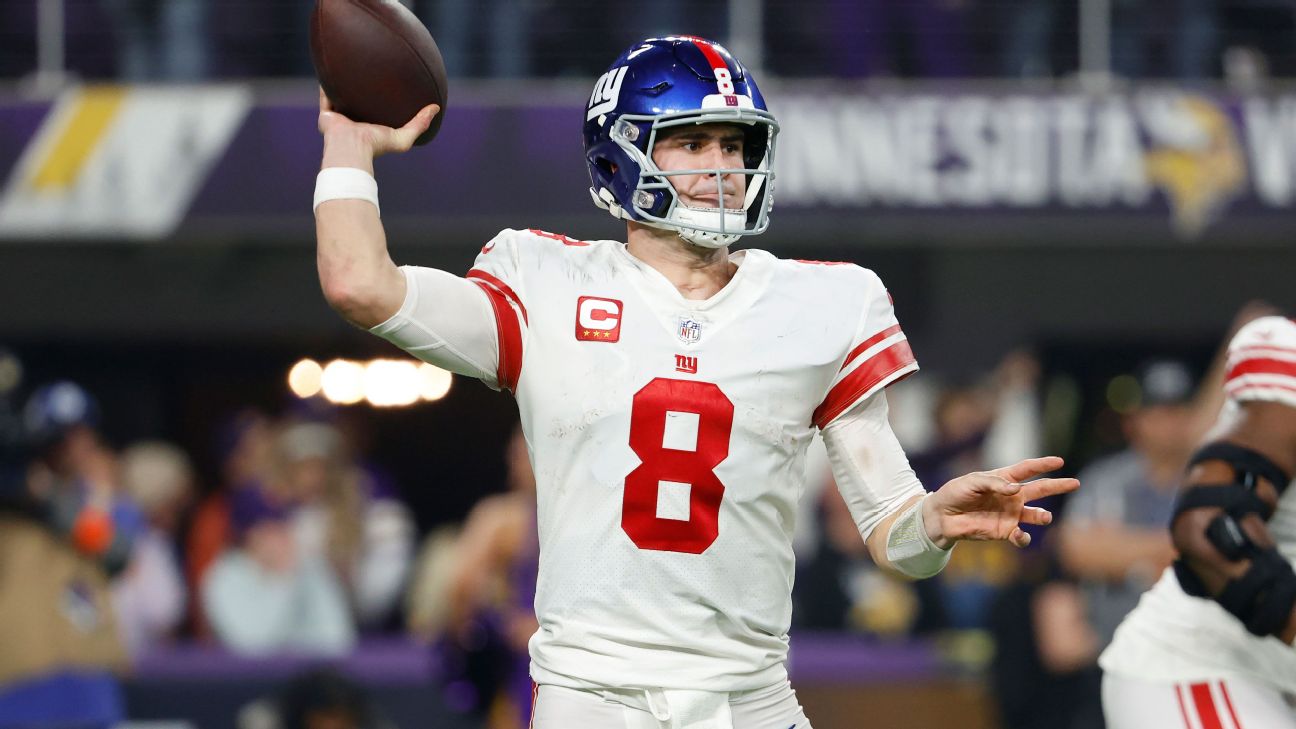 Daniel Jones leads underdog Giants past Vikings for first playoff win since  2011 - ESPN