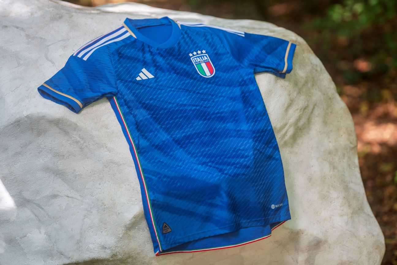 El ránking de las nuevas camisetas de los grandes del fútbol mundial, ¿cuál  es la más bonita?