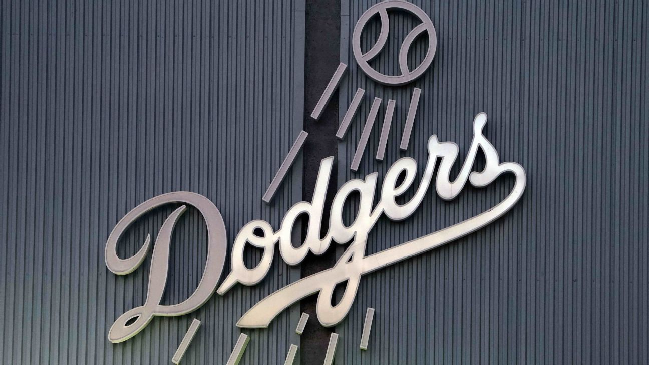 Dodgers recall LHP Victor Gonzalez, DFA RHP Jake Reed - ESPN