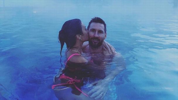 Amid PSG contract talks, Lionel Messi enjoying family vacation in the Alps