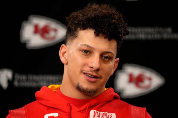 Mahomes: First practice 'better than I expected'