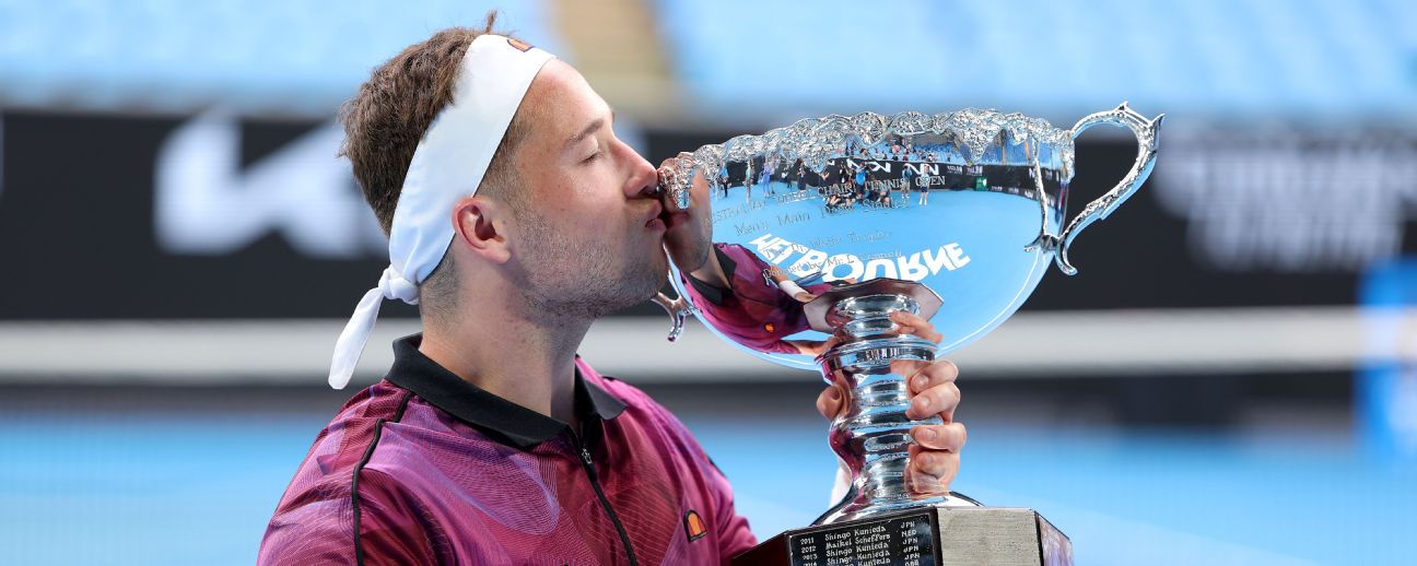 Hewett wins singles, doubles Aus Open titles
