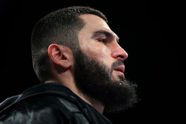 Beterbiev injured, title bout vs. Bivol postponed