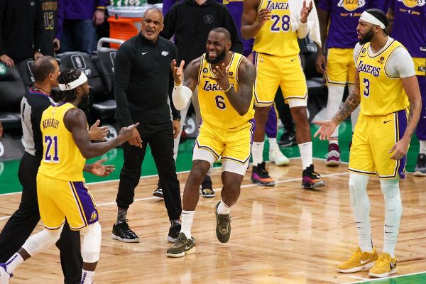 AD: Lakers ‘cheated’ by late missed call vs. C’s