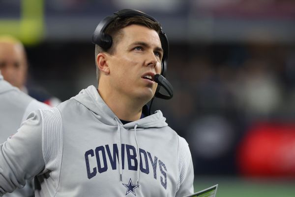 Moore won’t return as Dallas offensive coordinator